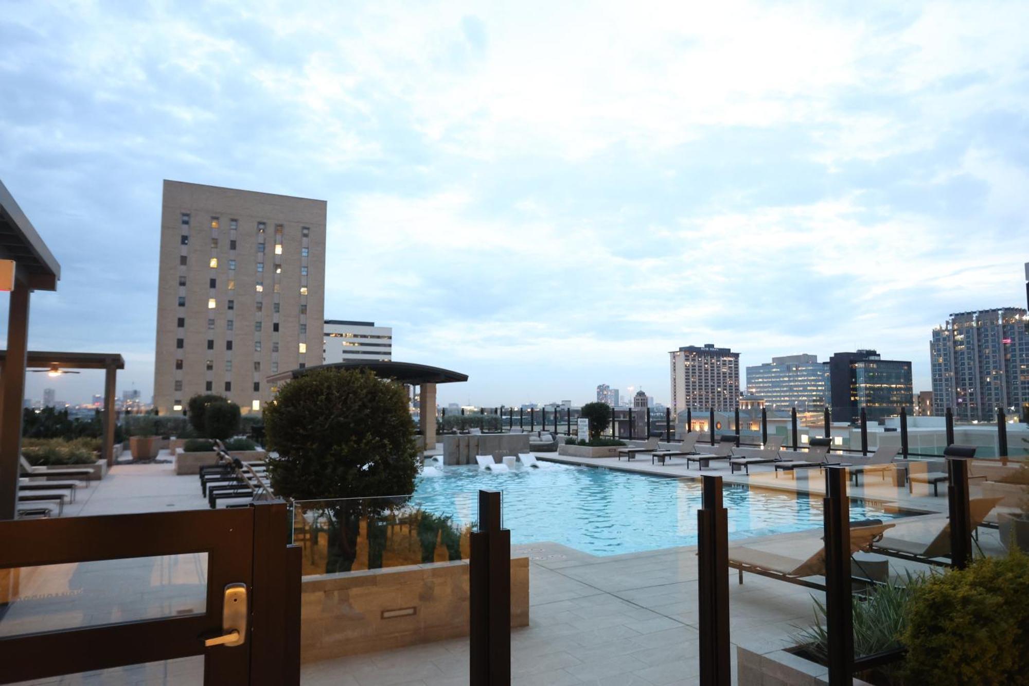 Houston'S Downtown Oasis Aparthotel Esterno foto